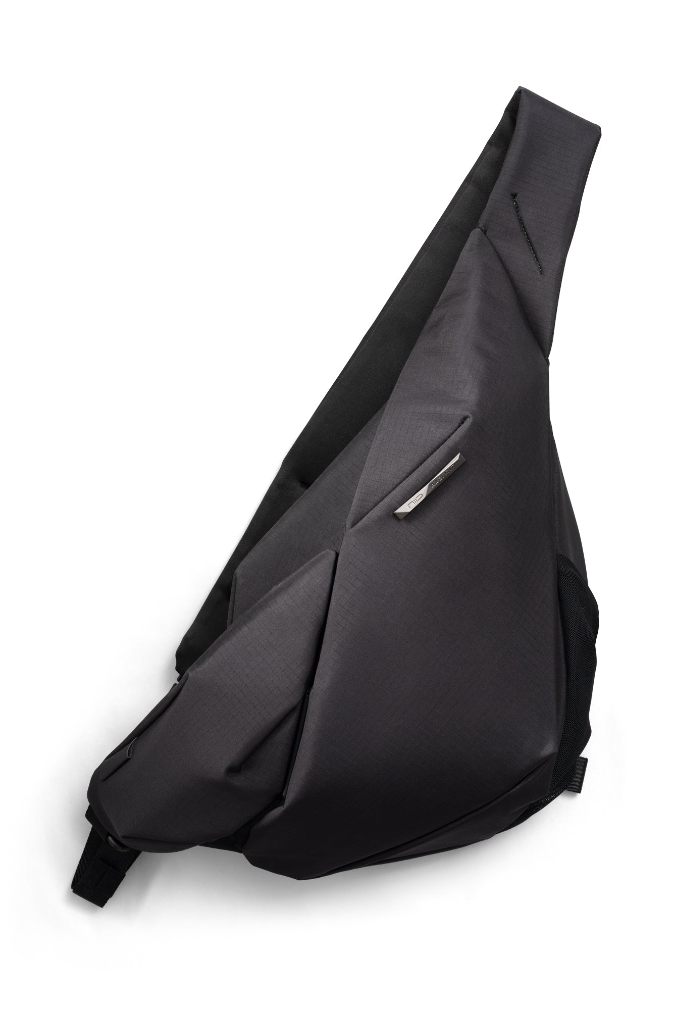 NIID Radiant II | R2 Sling Crossbody Bag